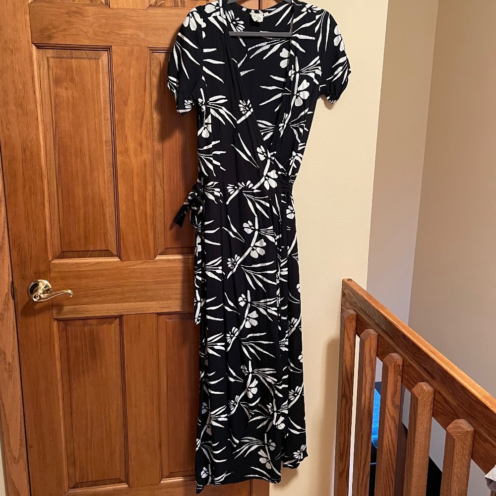 Black & White High/Low Flower Wrap Dress - Size M